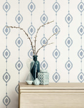 Load image into Gallery viewer, Seabrook Designs Sand Dollar Stripe MB30500 wallpaper