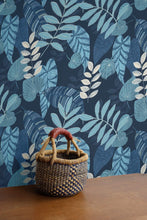 Load image into Gallery viewer, Wallquest/Seabrook Designs Tropicana Leaves RY30902 wallpaper